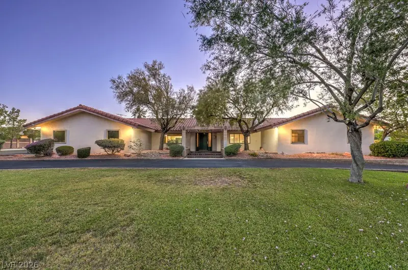 2135 South Cimarron Road