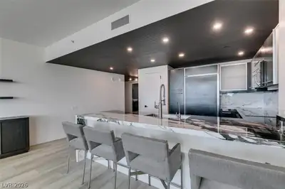 322 Karen Avenue 3902 Kitchen