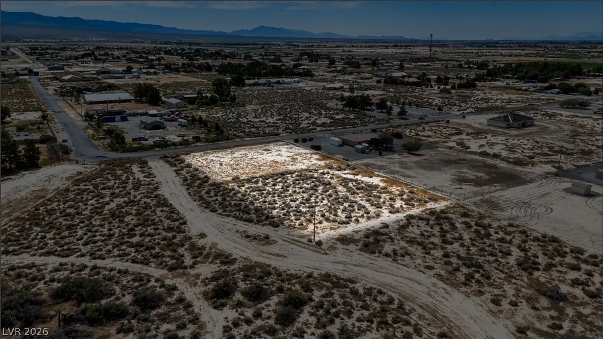 3520 Oakridge Avenue, Pahrump, NV 89048