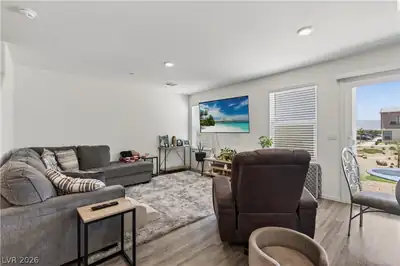 6089 Lily Garden Street, North Las Vegas, NV 89081 Living Room
