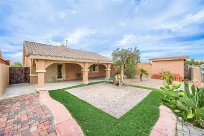 3913 Harris Avenue, Las Vegas, NV 89110 Patio