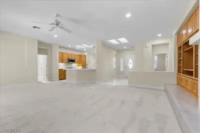 2860 Alder Lake Court Living Room