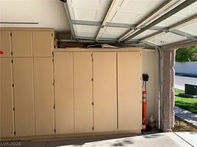 1416 Calle Montery Street, Las Vegas, NV 89117 Garage