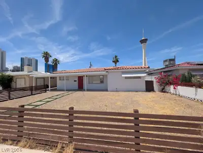 2216 Santa Ynez Drive, Las Vegas, NV 89104 Front of Structure