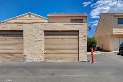 5198 Garden Lane D, Las Vegas