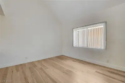 5198 Garden Lane D Bedroom