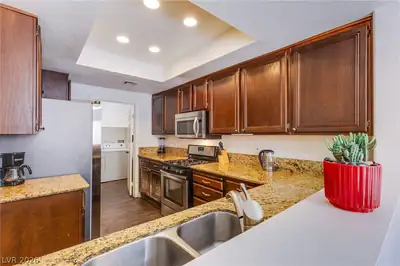 1684 Normandy Way 811 Kitchen