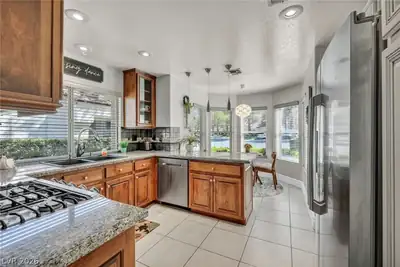 6954 Emerald Springs Lane, Las Vegas, NV 89113 Kitchen