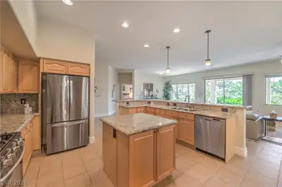 251 Cliff Valley Drive, Las Vegas, NV 89148 Kitchen