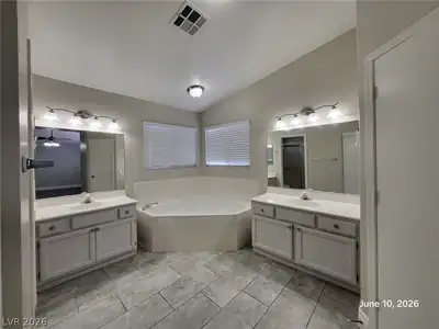 109 Montesol Drive, Henderson, NV 89012 Primary Bathroom