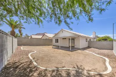 6340 Dallaswood Lane, Las Vegas, NV 89156 Yard