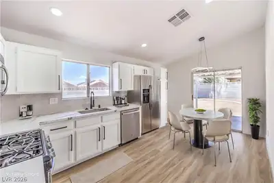 6340 Dallaswood Lane, Las Vegas, NV 89156 Kitchen
