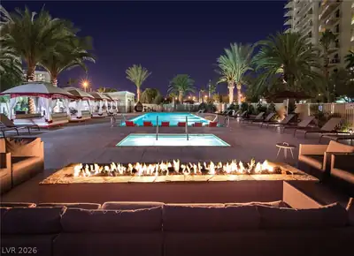 8255 Las Vegas Boulevard 1120 Pool