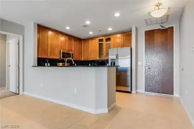 8255 Las Vegas Boulevard 1120 Kitchen