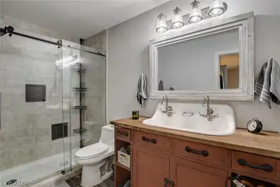 11108 Desert Dove Avenue, Las Vegas, NV 89144 Primary Bathroom