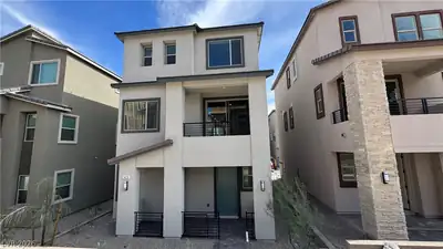 1429 Whistling Kite Street Las Vegas, NV 89144