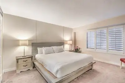 3700 Las Vegas Boulevard 672 Bedroom