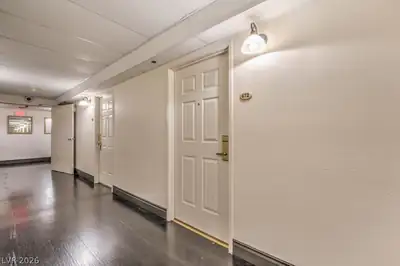 3700 Las Vegas Boulevard 672 Hallway