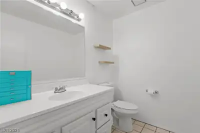 7066 Burcot Avenue 59 Bathroom