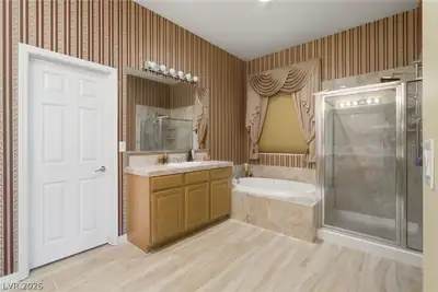 6524 Black Oaks Street, North Las Vegas, NV 89084 Primary Bathroom