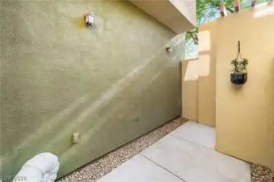 6468 Spiced Butter Rum Street, North Las Vegas, NV 89084 Courtyard