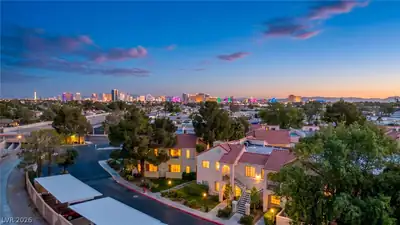 4823 South Torrey Pines Drive 203, Las Vegas