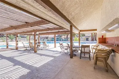 2835 Glendevon Circle, Henderson, NV 89014 Patio