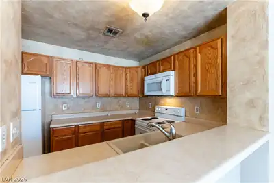5609 Orchard Lane 5609, Las Vegas, NV 89110 Kitchen