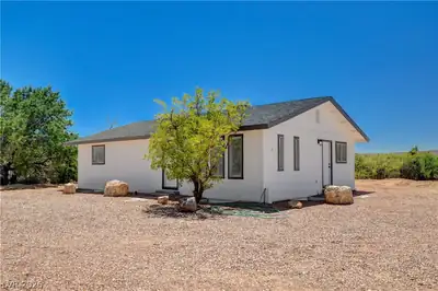 1385 South Moapa Valley Boulevard, Overton
