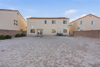 3731 Canary Creek Avenue, North Las Vegas, NV 89031 Yard