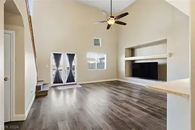 3731 Canary Creek Avenue, North Las Vegas, NV 89031 Living Room