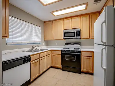 1401 Linnbaker Lane 202 Kitchen