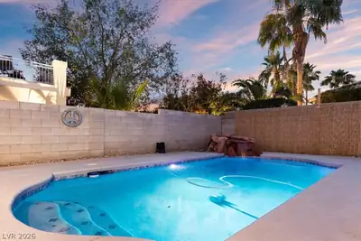 1792 East Quartz Landing Avenue Pool