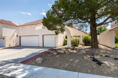 534 Baldridge Drive, Henderson, NV 89014 Front of Structure