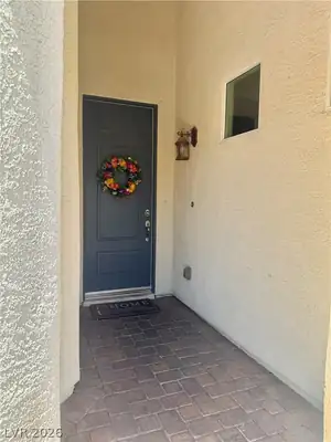 8274 Timely Treasures Avenue, Las Vegas, NV 89178 Entrance Foyer