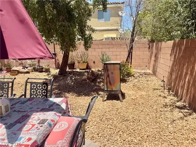8274 Timely Treasures Avenue, Las Vegas, NV 89178 Yard