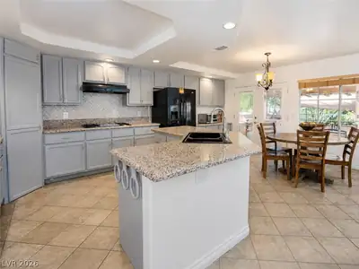 2441 Antler Point Drive, Henderson, NV 89074 Kitchen
