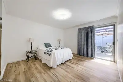 3478 East Victory Avenue Bedroom