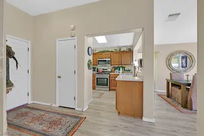 468 Bonnie Brook Place Kitchen