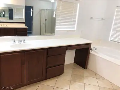 1885 Cape Cod Landing Drive, Las Vegas, NV 89135 Primary Bathroom