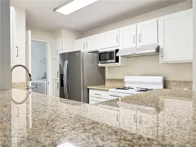 2200 South Fort Apache Road 2182, Las Vegas, NV 89117 Kitchen