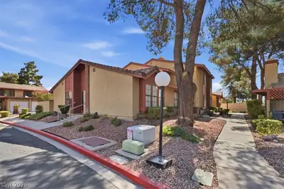 2410 Pickwick Drive, Henderson