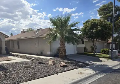2733 Ironside Drive, Las Vegas, NV 89108 Front of Structure
