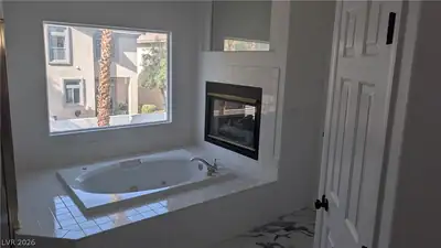 4672 El Camino Cabos Drive, Las Vegas, NV 89147 Bathroom