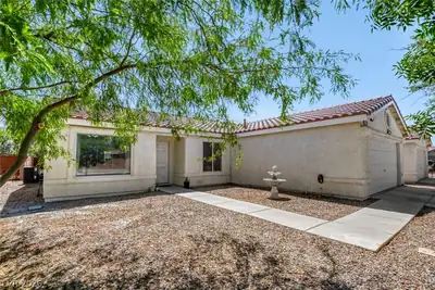 5222 Jungle Orchard Street, North Las Vegas, NV 89031 Front of Structure