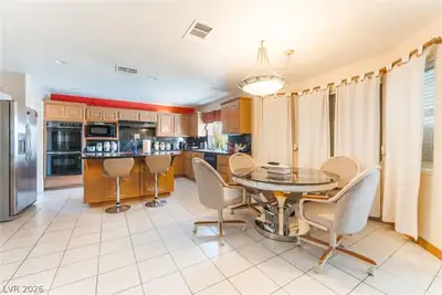 2000 White Falls, Las Vegas, NV 89128 Kitchen