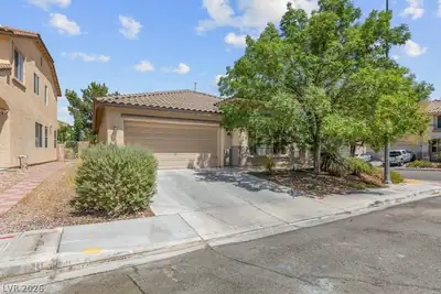 3288 Monaco Shores Drive, Las Vegas, NV 89117 Front of Structure
