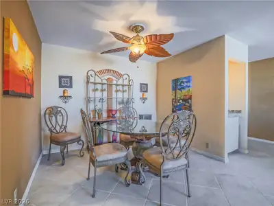 725 North Royal Crest Circle 231 Dining Area