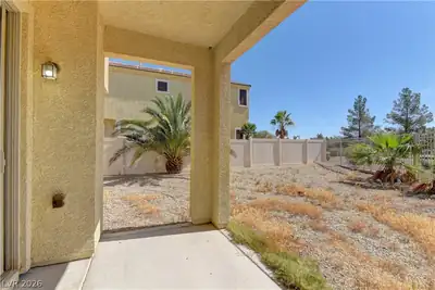 5536 Overlook Valley Street Patio