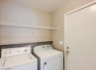 3950 South Sandhill Road 121 Laundry